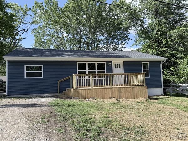 575 Walnut Street, Bourbon, MO 65441