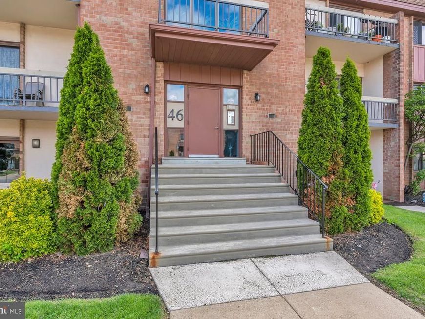 46202 00 Delaire Landing Road, Unit 202, Philadelphia, PA 19114 Main Photo