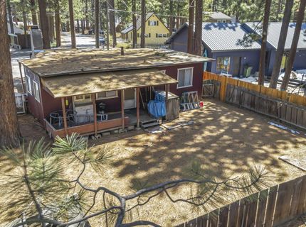 1084 Juniper Avenue, South Lake Tahoe, CA 96150 Photo