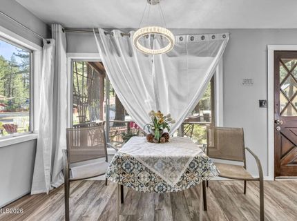 1084 Juniper Avenue, South Lake Tahoe, CA 96150 Photo
