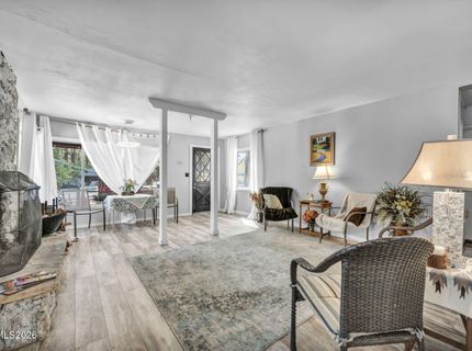 1084 Juniper Avenue, South Lake Tahoe, CA 96150 Photo