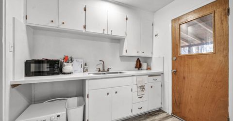 1084 Juniper Avenue, South Lake Tahoe, CA 96150 Photo