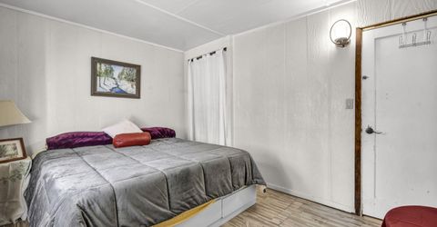1084 Juniper Avenue, South Lake Tahoe, CA 96150 Photo