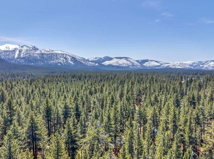 1084 Juniper Avenue, South Lake Tahoe, CA 96150 Photo