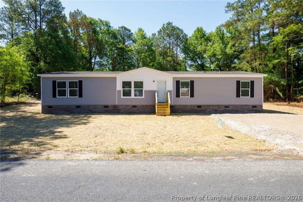 1878 Gumberry Court, Hope Mills, NC 28348 Main Photo