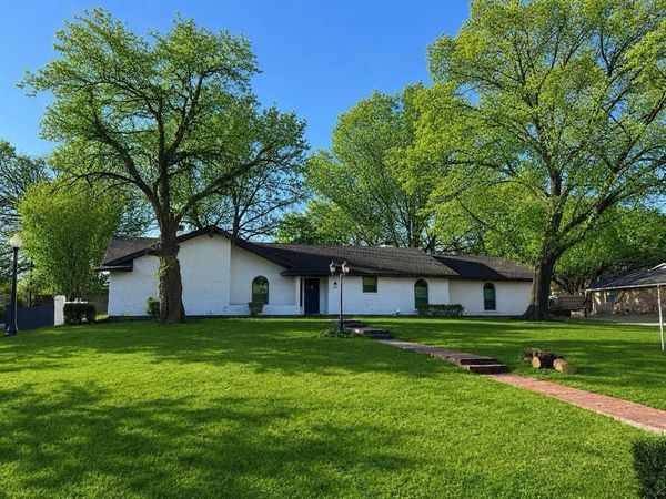 418 Jo Aynn Circle, Bonham, TX 75418