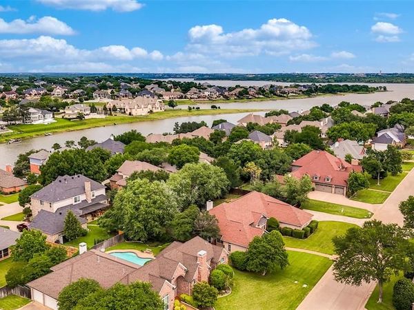 2621 Bierstadt Drive, Highland Village, TX 75077