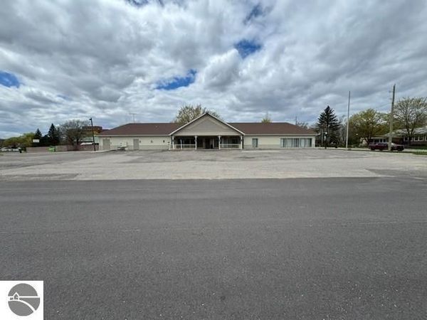 444 Houghton Avenue E, West Branch, MI 48661