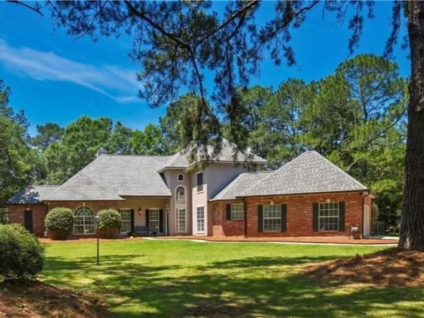 209 REIHER Road, Mandeville, LA 70471