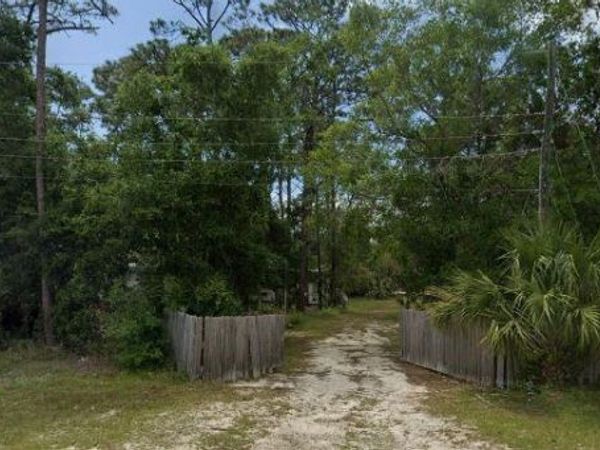 915 LUNDY LANE SE, STEINHATCHEE, FL 32359