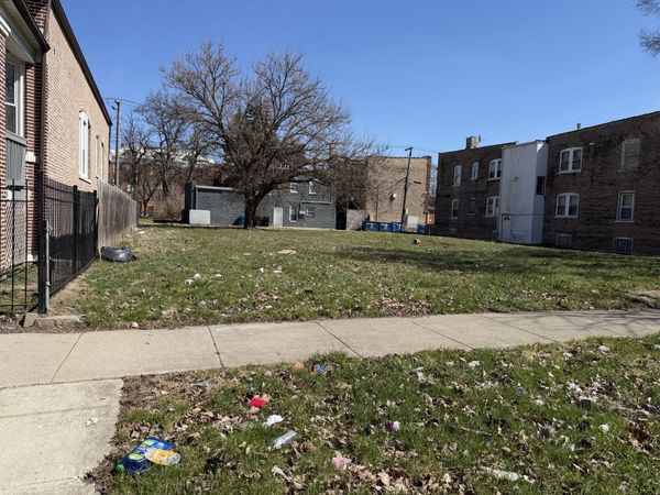 6951 S Carpenter Street , Chicago, IL 60621