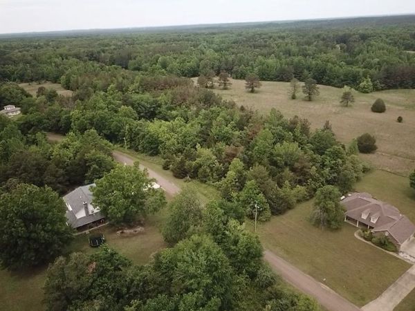 1306 Golf Drive , Saulsbury, TN 38067