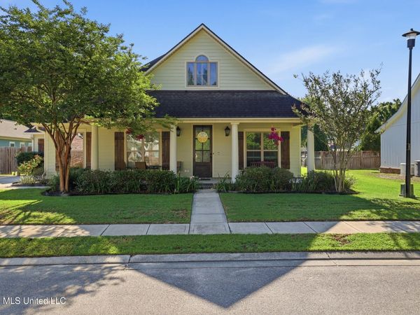 118 Heron Park Place, Ocean Springs, MS 39564