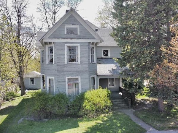 339 2nd Street, Manistee, MI 49660