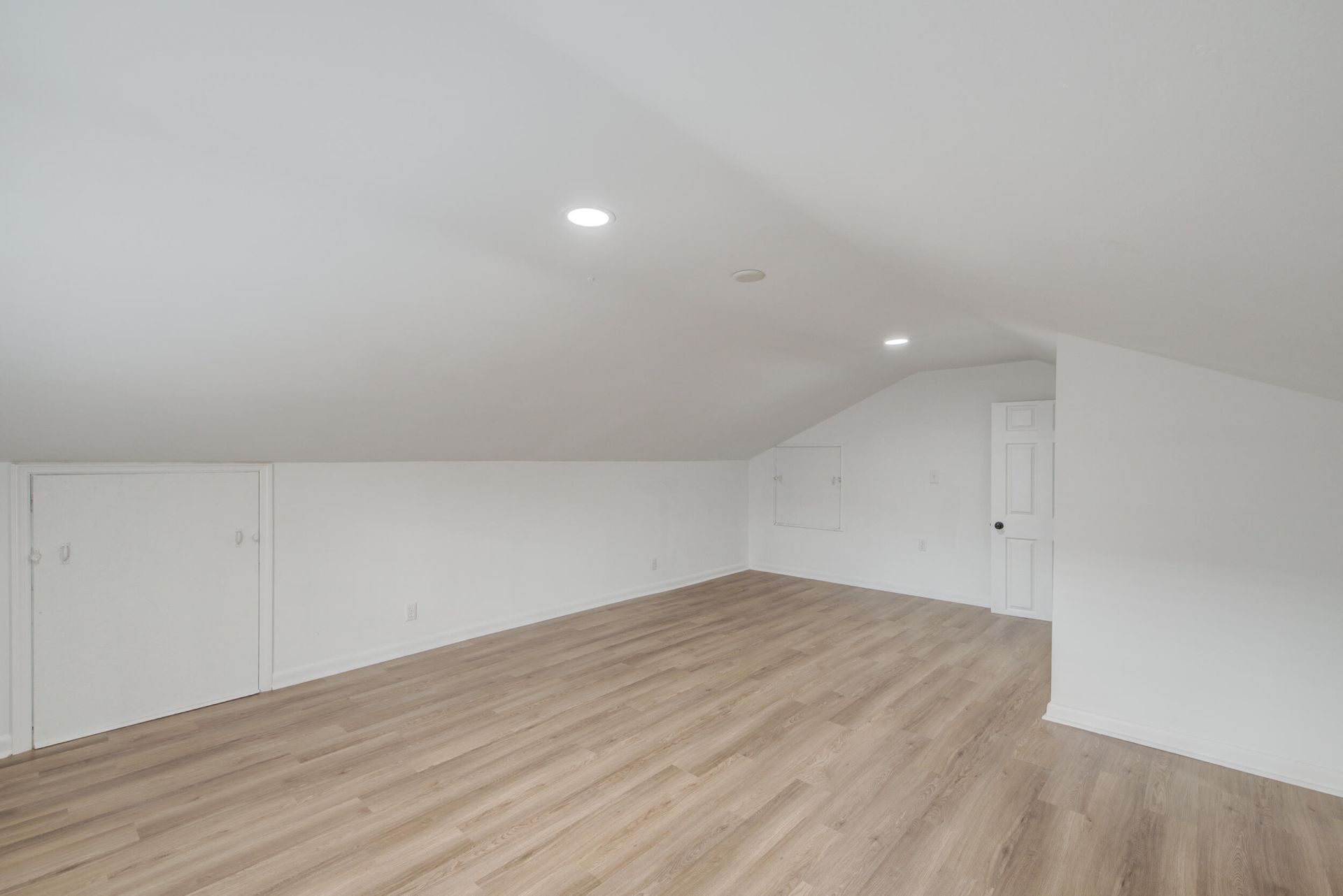 807 Eastern White Pines Road Photo 32