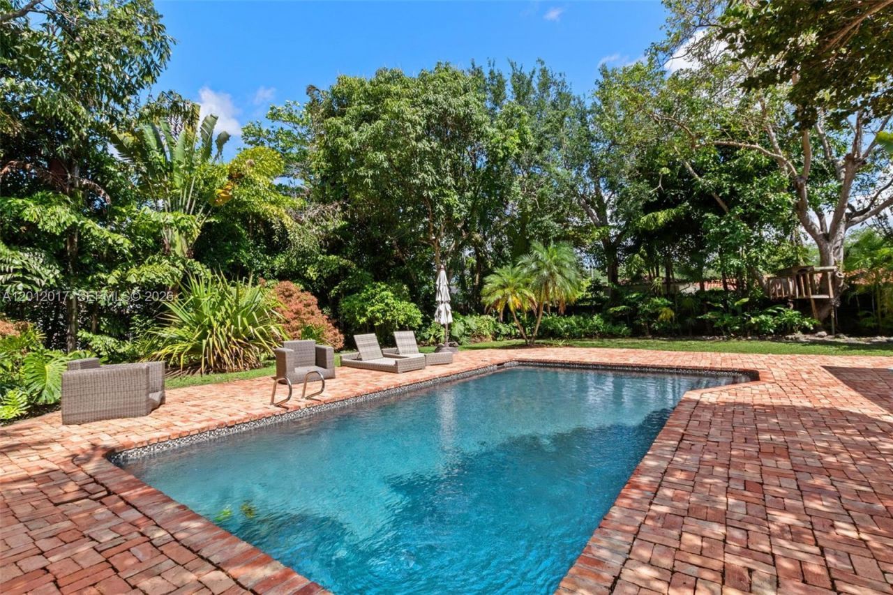 11220 SW 74th Ave, Pinecrest, FL 33156 Photo