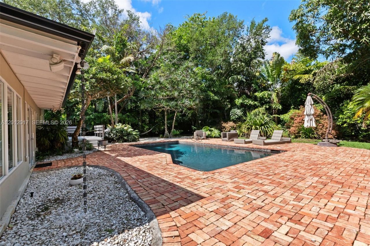 11220 SW 74th Ave, Pinecrest, FL 33156 Photo