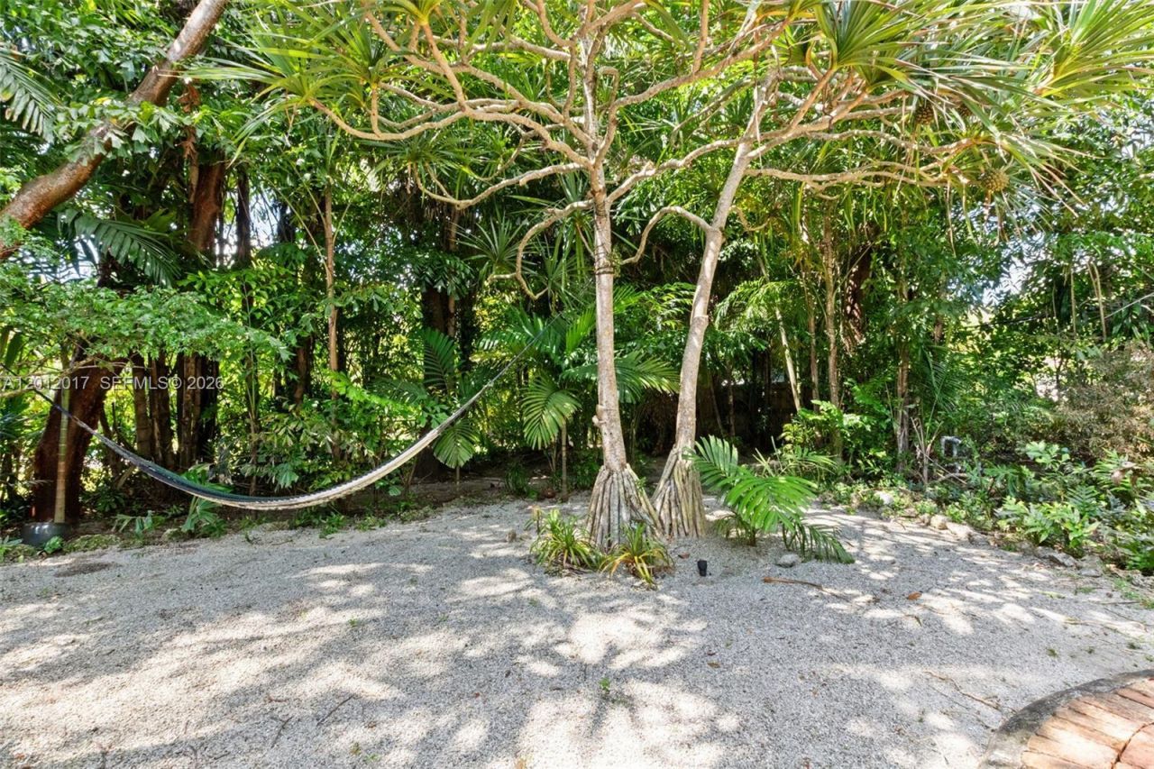 11220 SW 74th Ave, Pinecrest, FL 33156 Photo