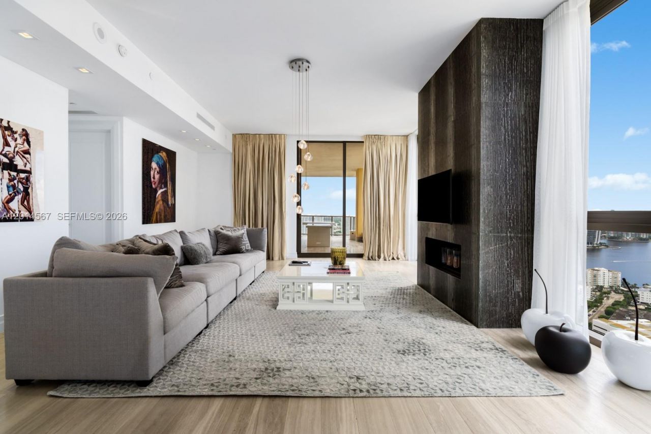 17749 Collins Ave , Unit 3101, Sunny Isles Beach, FL 33160 Photo