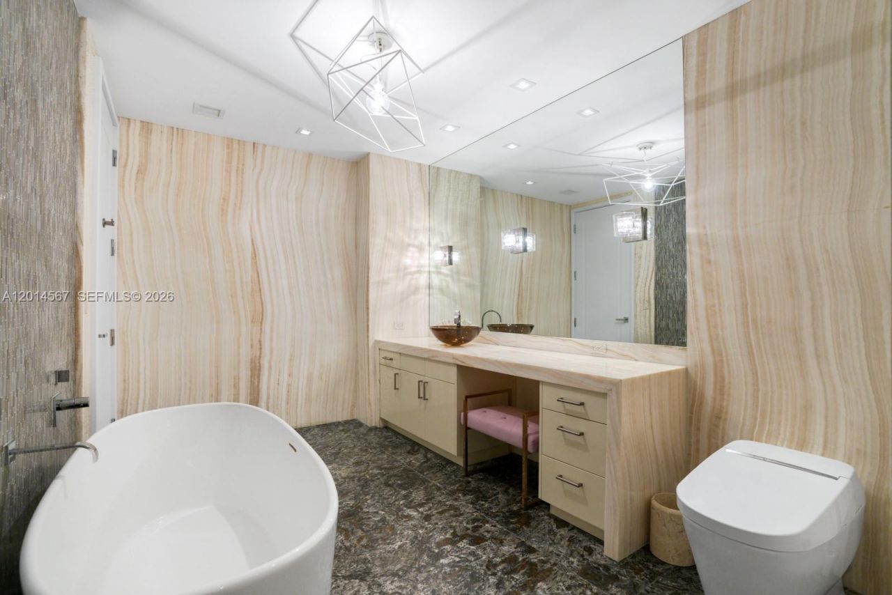 17749 Collins Ave , Unit 3101, Sunny Isles Beach, FL 33160 Photo