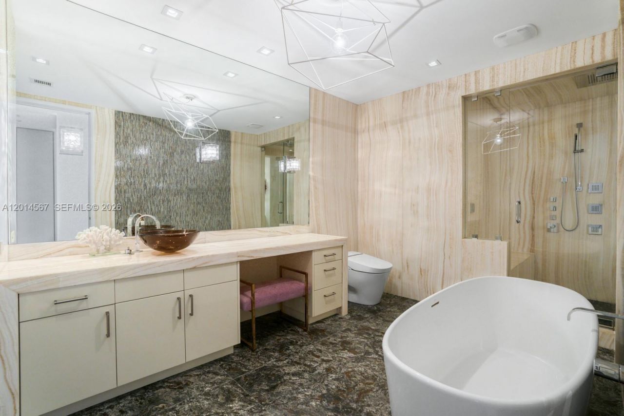 17749 Collins Ave , Unit 3101, Sunny Isles Beach, FL 33160 Photo