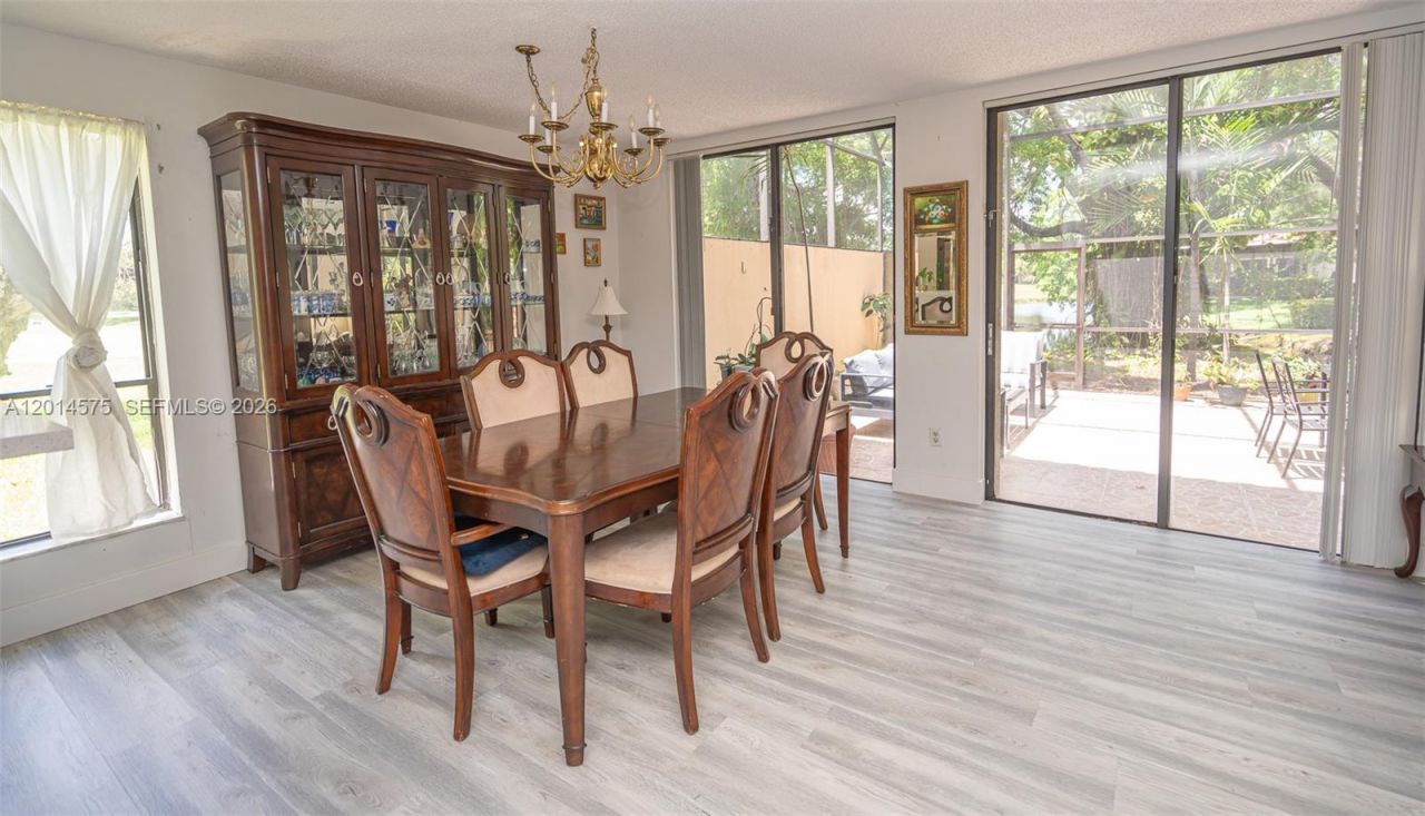 3350 Torremolinos Ave , Unit F-40, Doral, FL 33178 Photo
