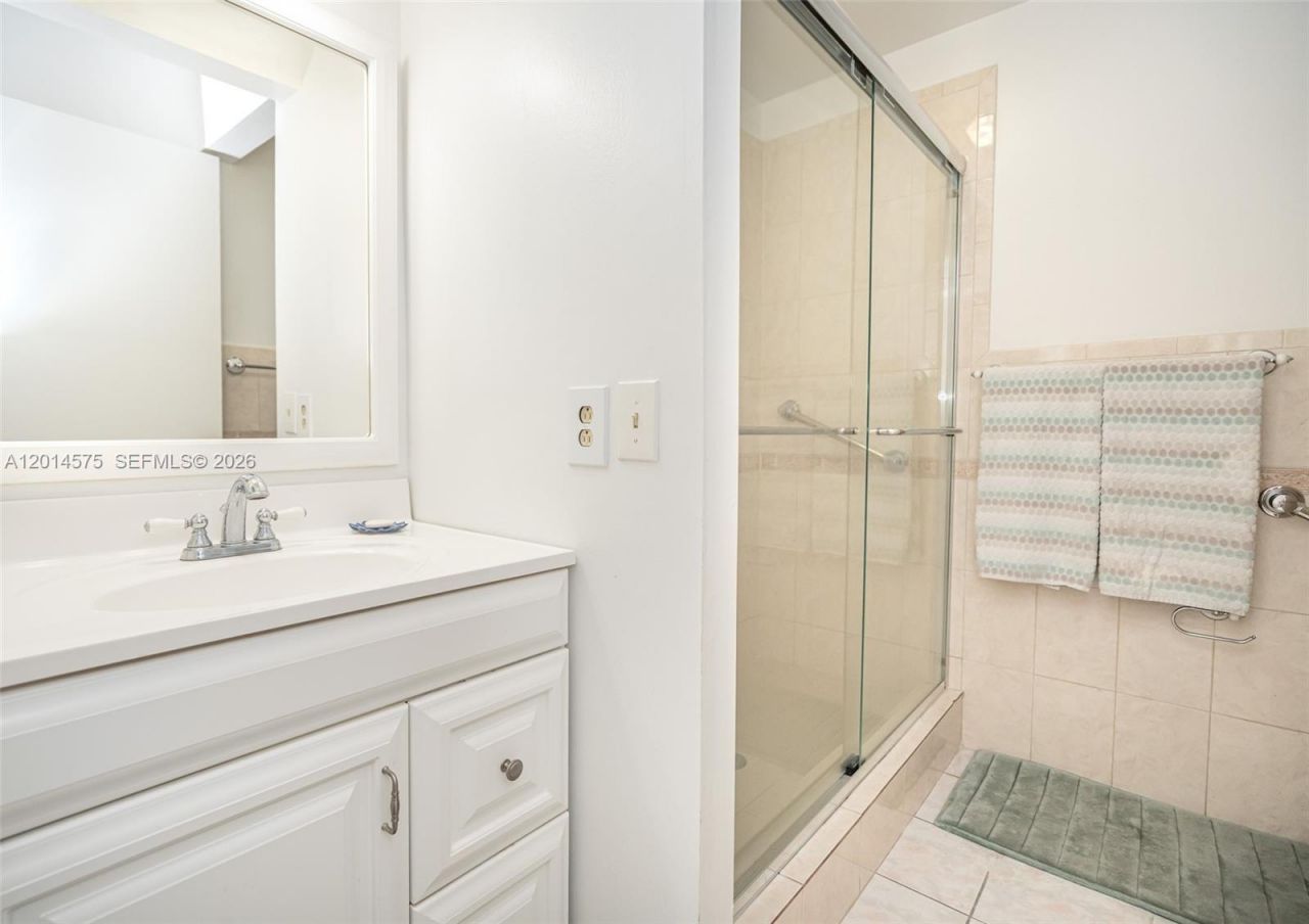 3350 Torremolinos Ave , Unit F-40, Doral, FL 33178 Photo
