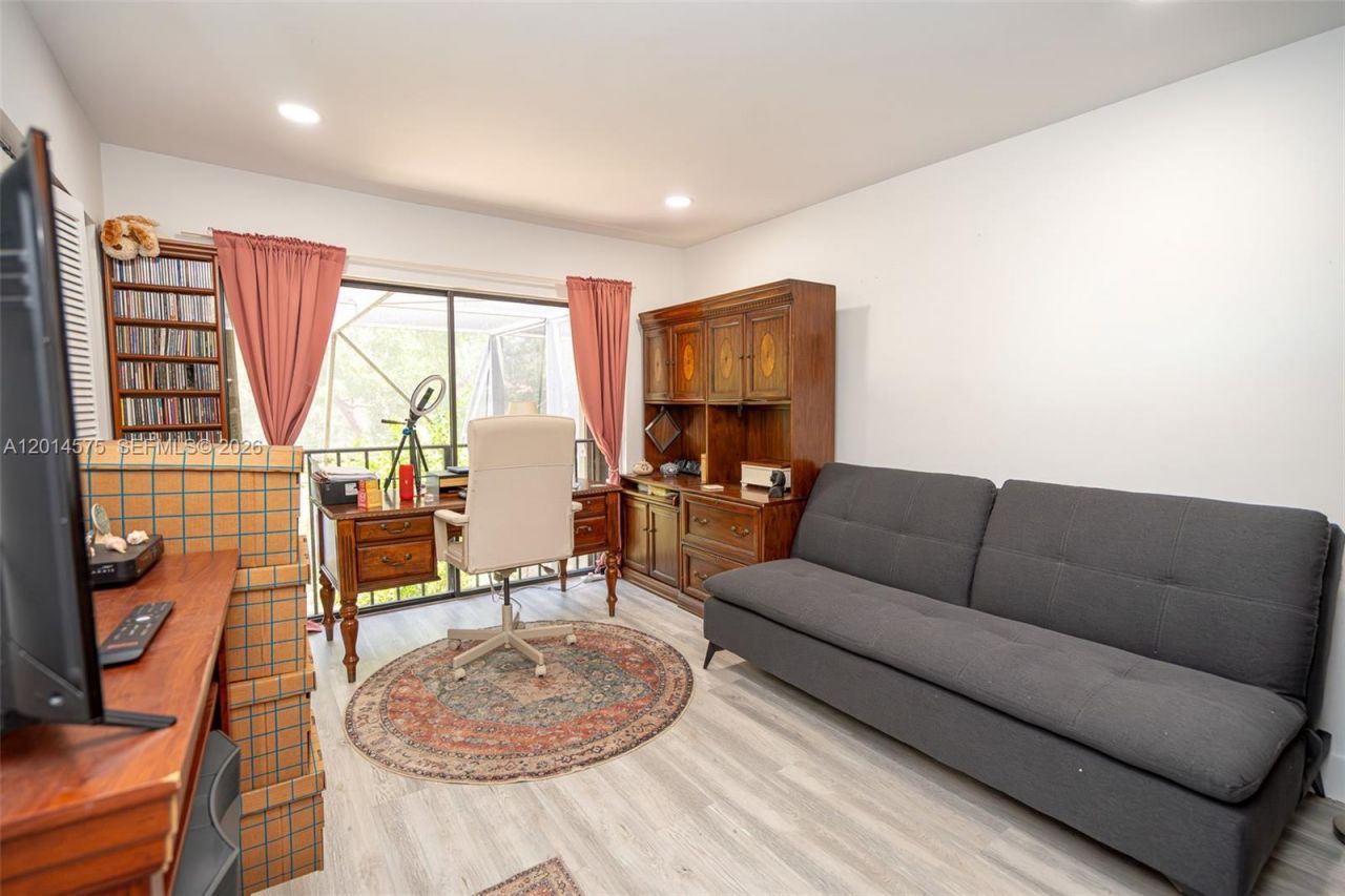 3350 Torremolinos Ave , Unit F-40, Doral, FL 33178 Photo