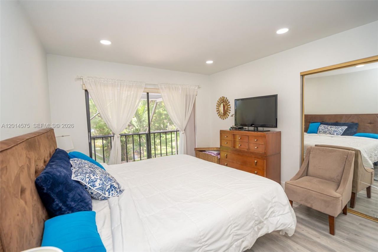 3350 Torremolinos Ave , Unit F-40, Doral, FL 33178 Photo