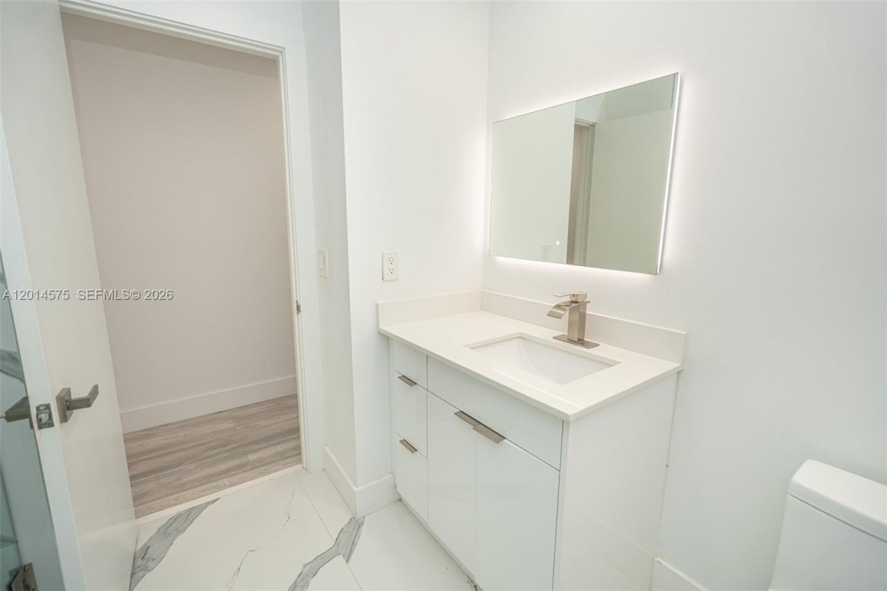 3350 Torremolinos Ave , Unit F-40, Doral, FL 33178 Photo