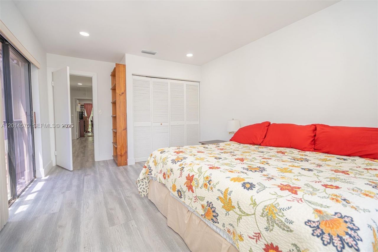 3350 Torremolinos Ave , Unit F-40, Doral, FL 33178 Photo