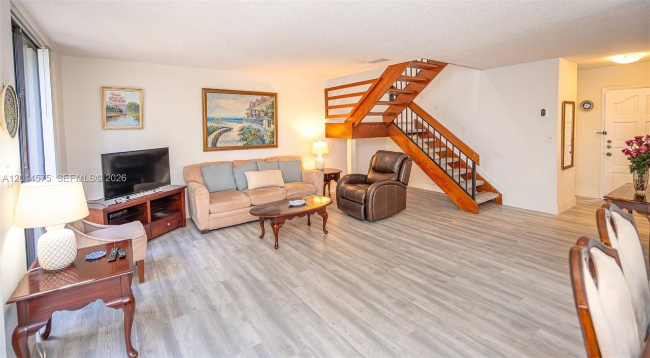 3350 Torremolinos Ave , Unit F-40, Doral, FL 33178 Photo