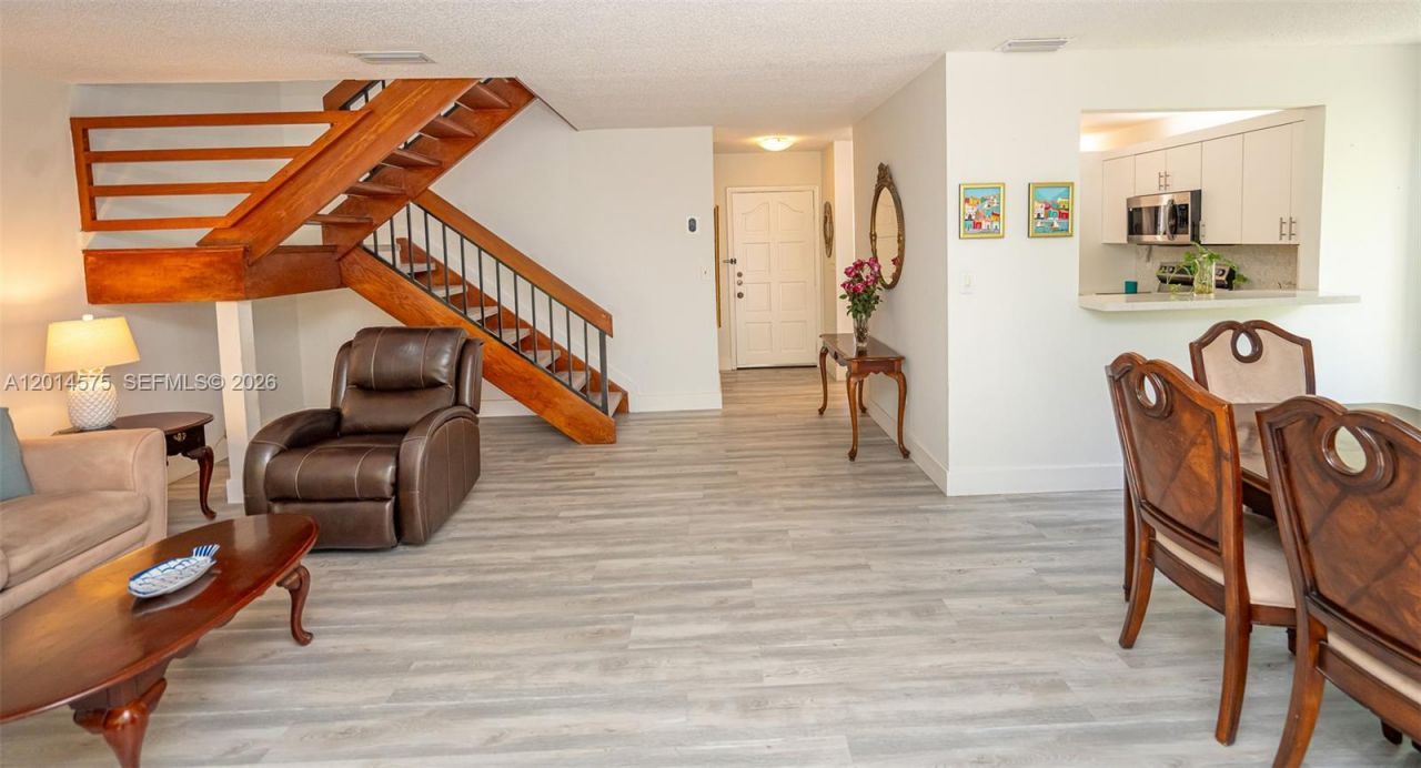 3350 Torremolinos Ave , Unit F-40, Doral, FL 33178 Photo