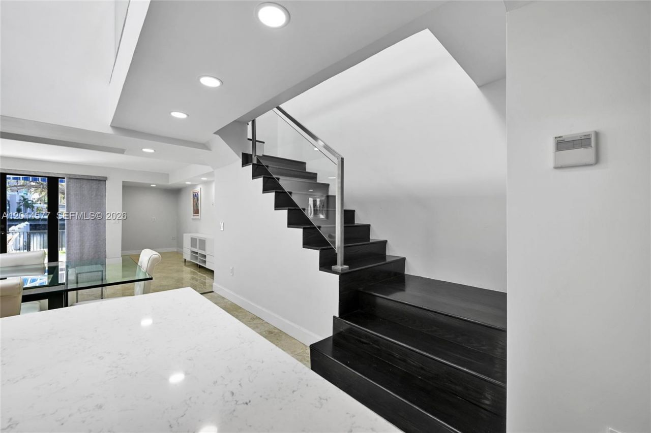 Please Call For Address, Unit 802, Sunny Isles Beach, FL 33160 Photo