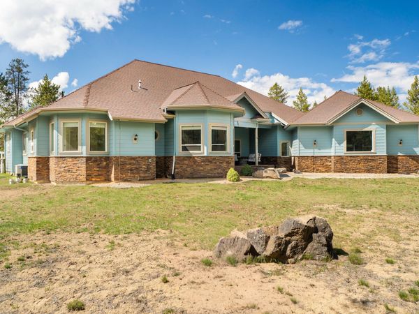 17045 Shawnee Circle, Bend, OR 97707