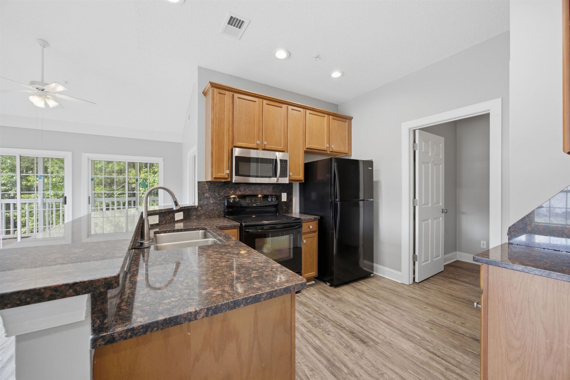 5054 Belleglen Ct. Photo 10