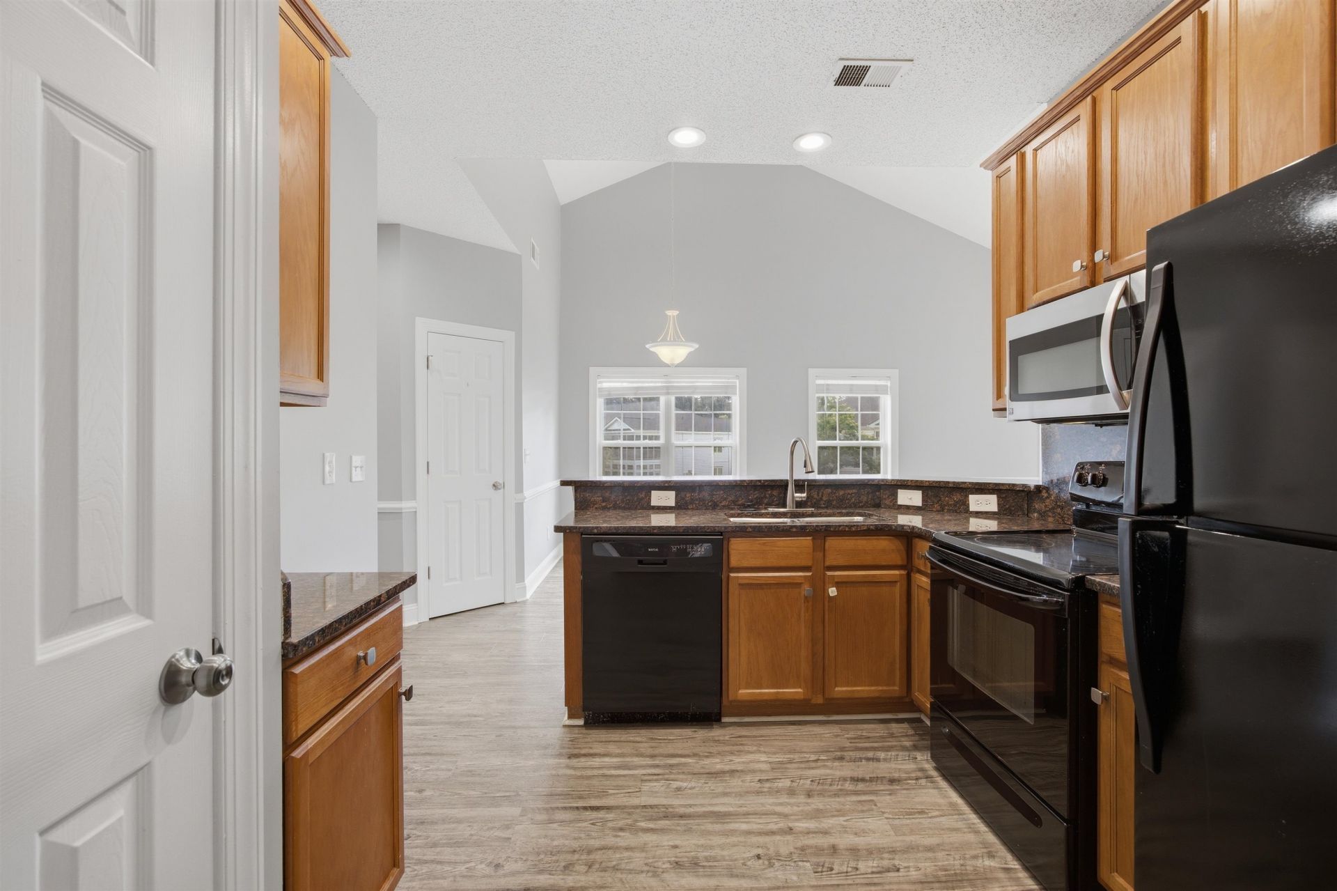 5054 Belleglen Ct. Photo 11