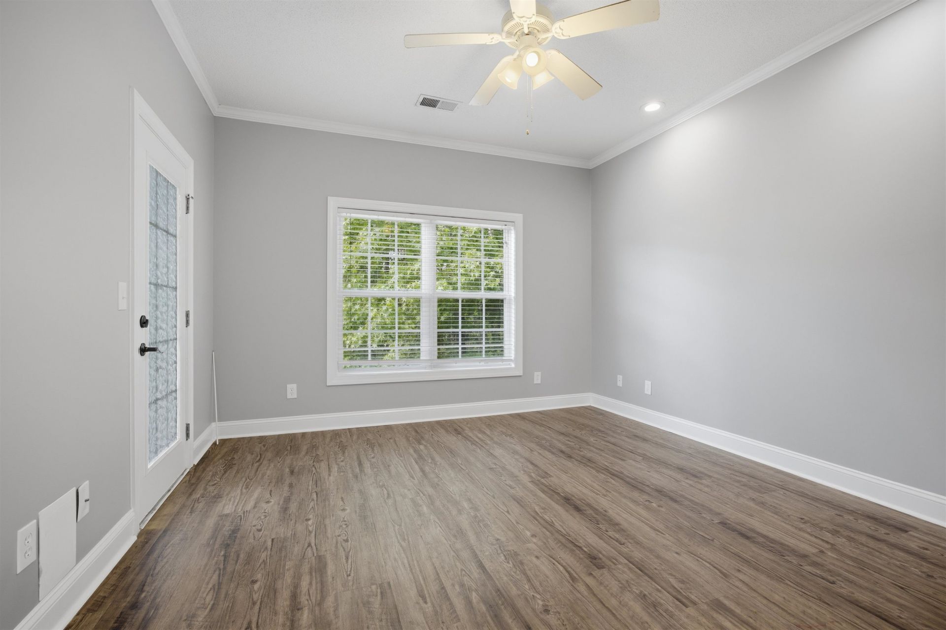5054 Belleglen Ct. Photo 13
