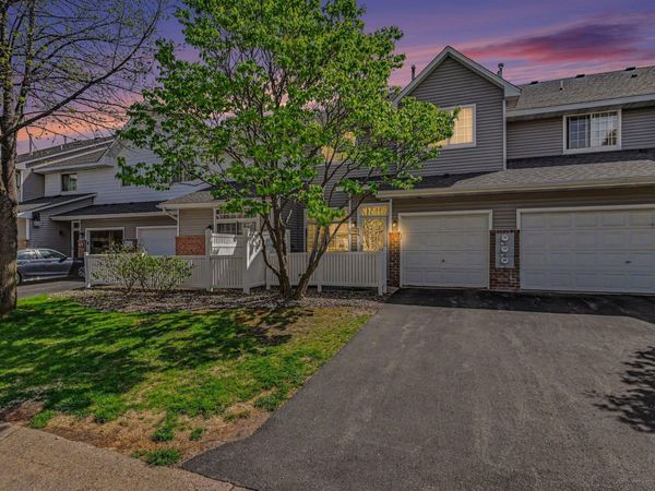 17900 Cobblestone Way, Eden Prairie, MN 55347