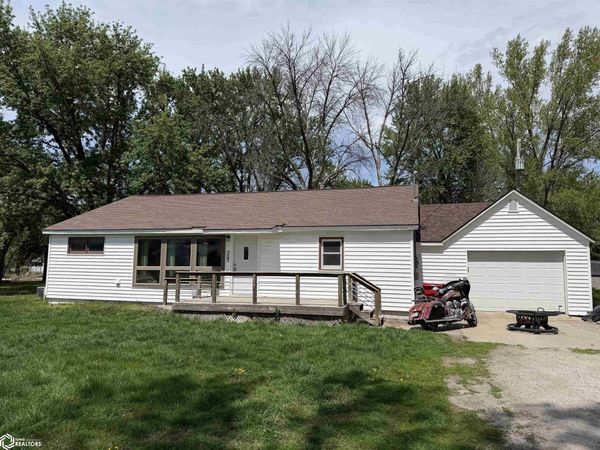 303 3rd Avenue North, Dakota City, IA 50548