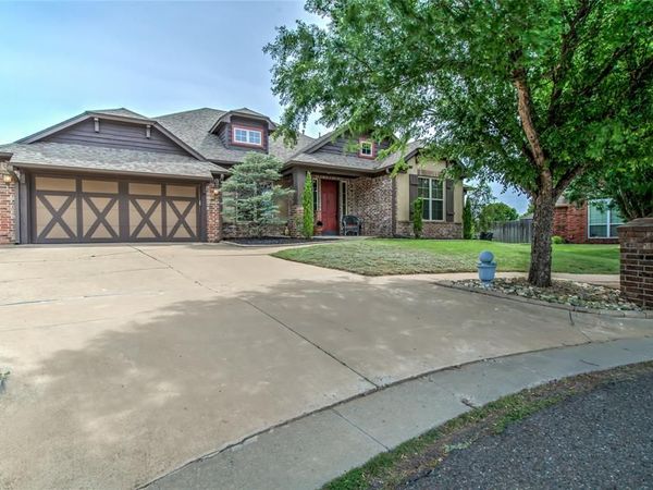 18301 Orozco Circle, Edmond, OK 73012