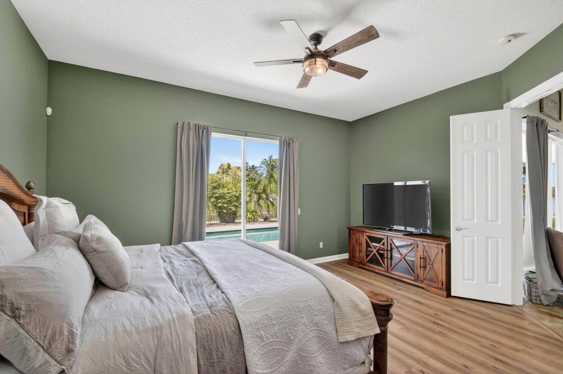 8142 Jolly Harbour Court, Wellington, FL 33414 Photo
