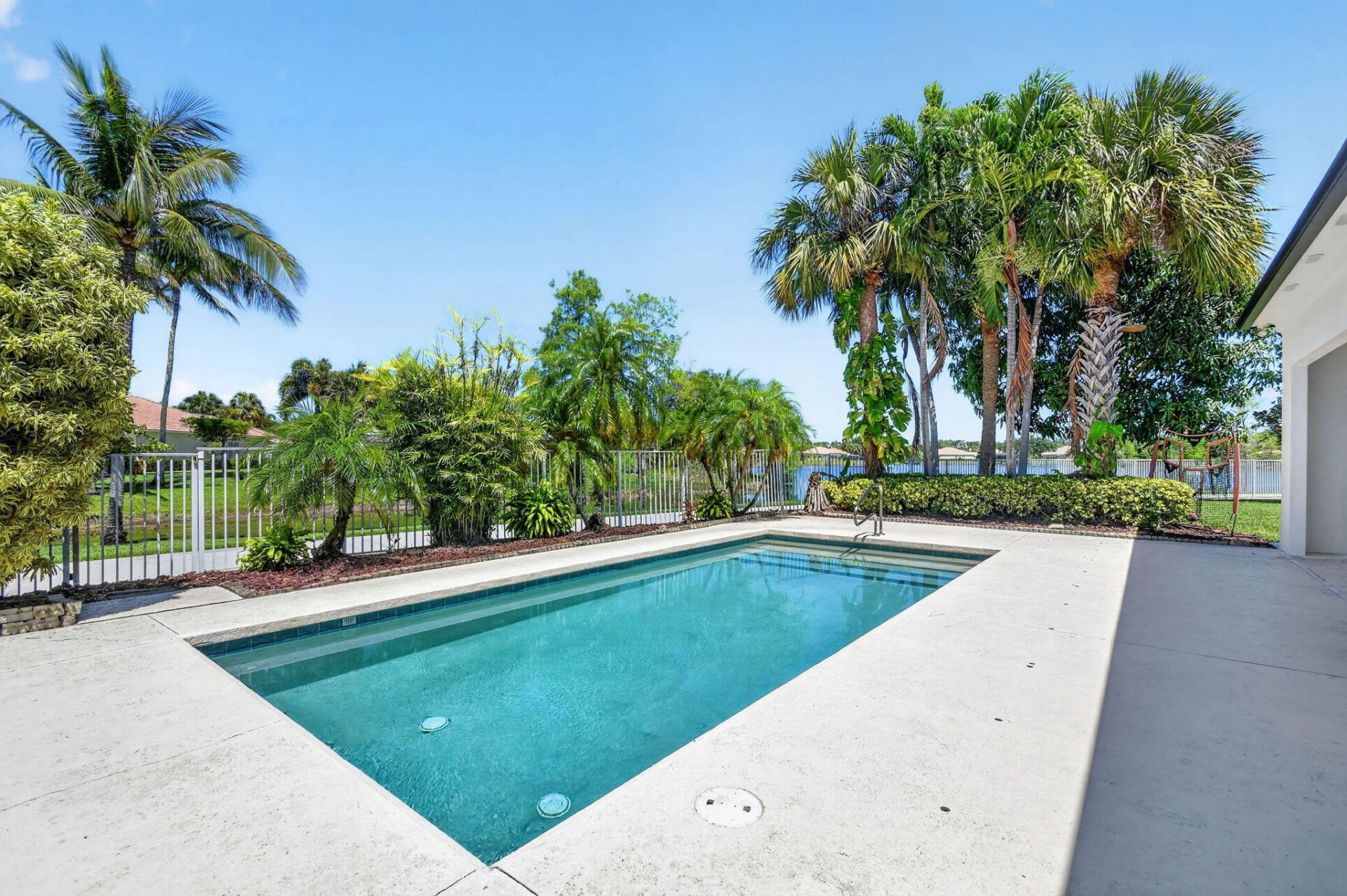 8142 Jolly Harbour Court, Wellington, FL 33414 Photo