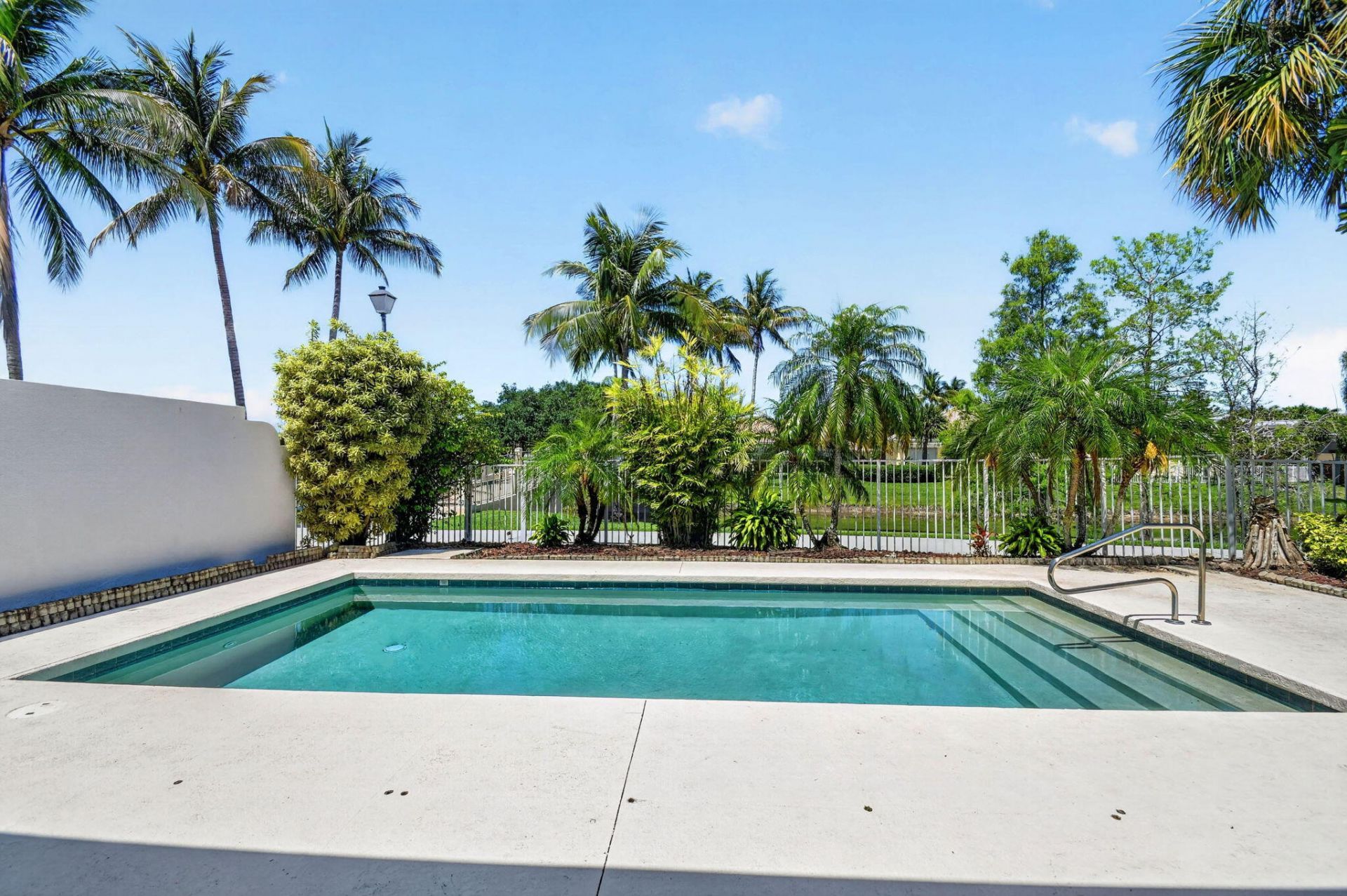 8142 Jolly Harbour Court, Wellington, FL 33414 Photo