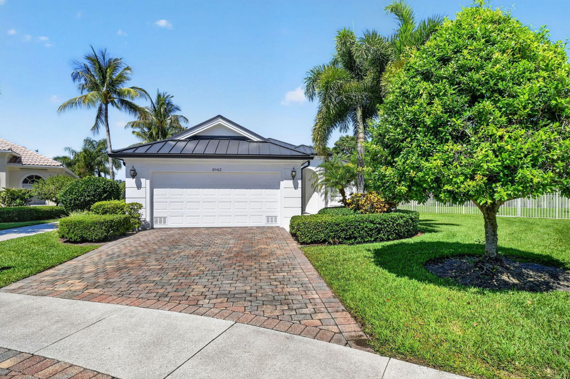 8142 Jolly Harbour Court, Wellington, FL 33414 Photo
