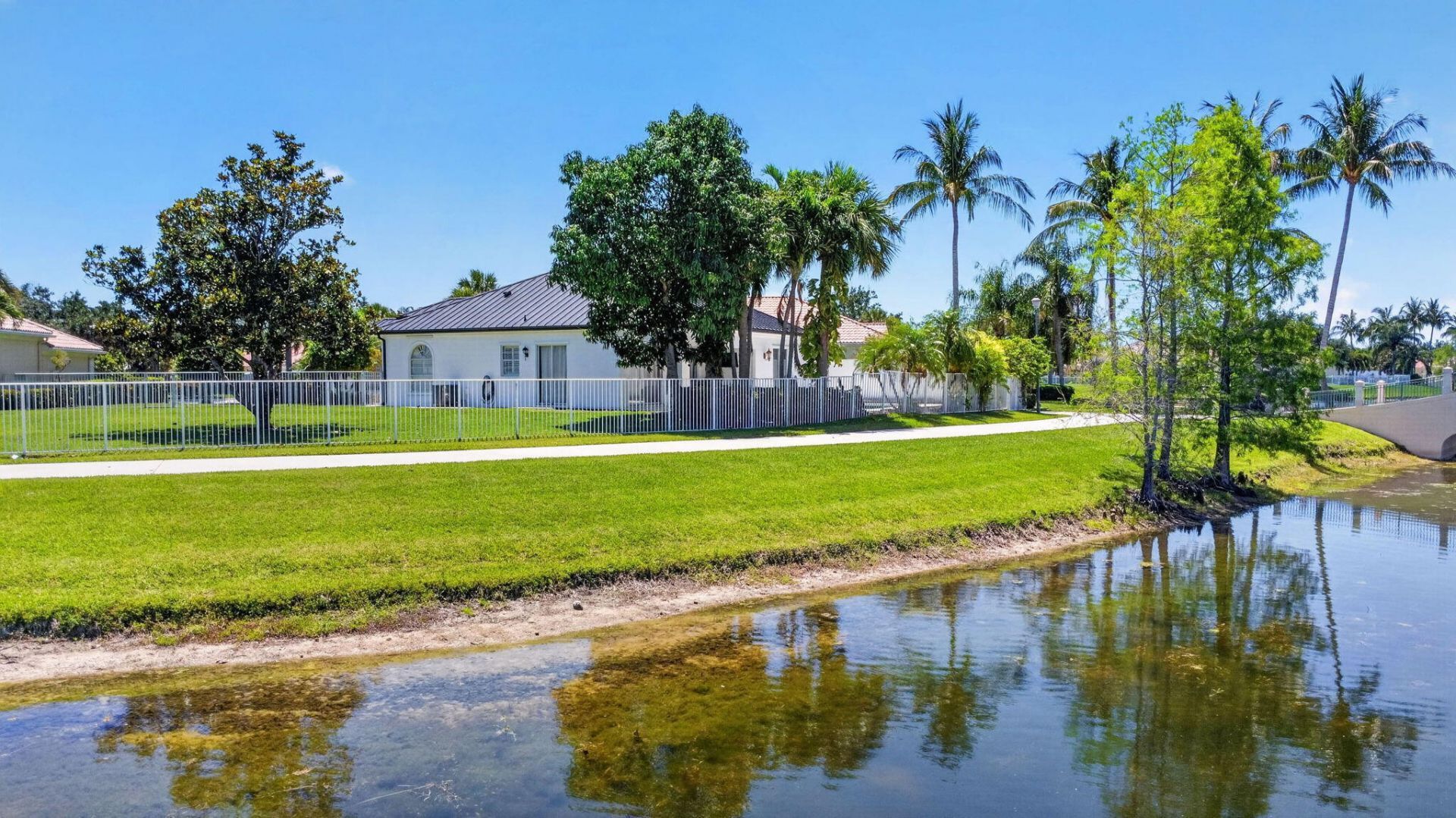 8142 Jolly Harbour Court, Wellington, FL 33414 Photo