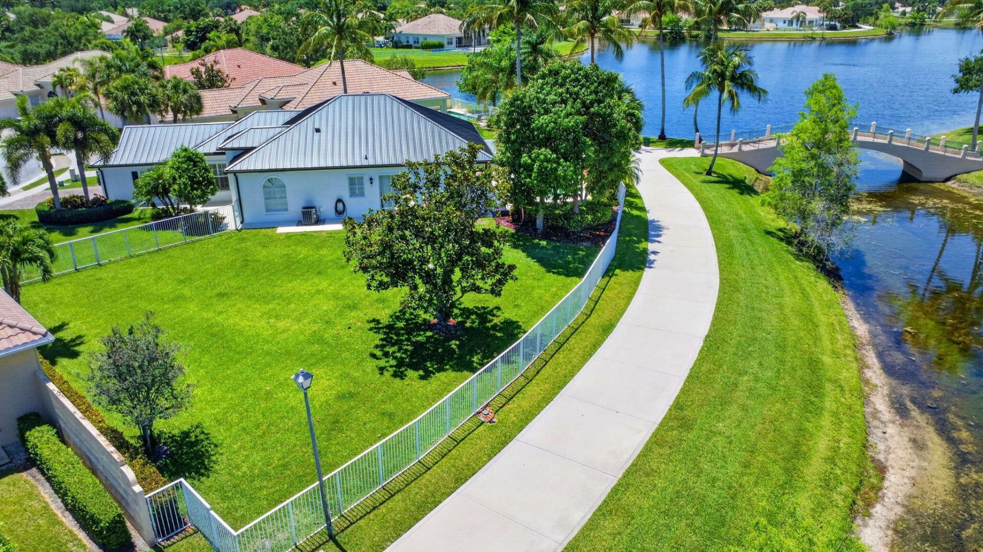 8142 Jolly Harbour Court, Wellington, FL 33414 Photo