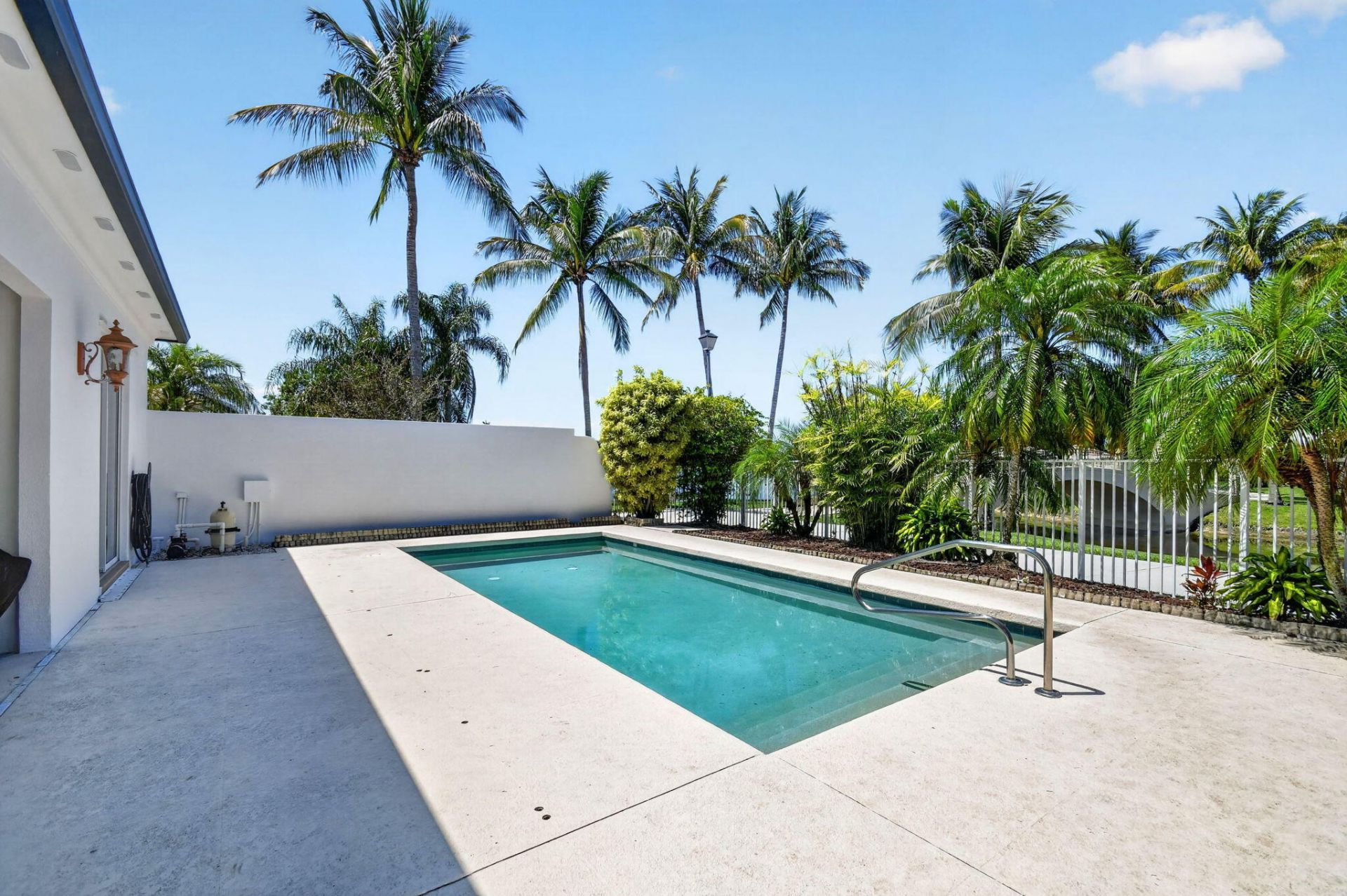 8142 Jolly Harbour Court, Wellington, FL 33414 Photo