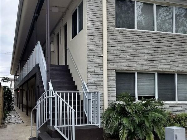 1242 Alton Road, Unit 202, Miami Beach, FL 33139
