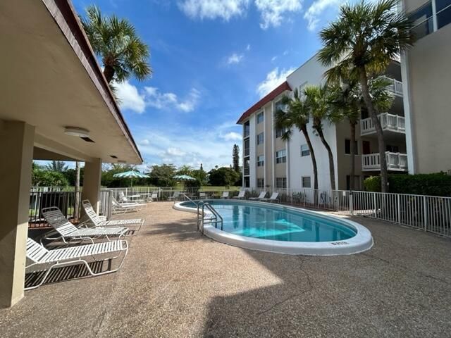 3601 Inverrary Drive, Unit 306, Lauderhill, FL 33319 Photo